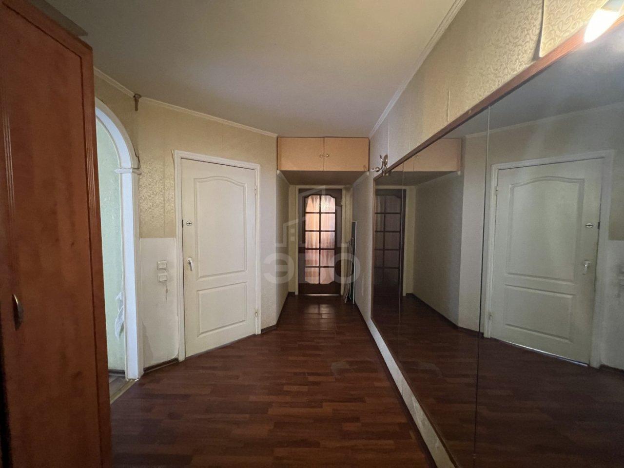 трехкомнатная квартира в Санкт-Петербурге по адресу: Восстания пл., 11