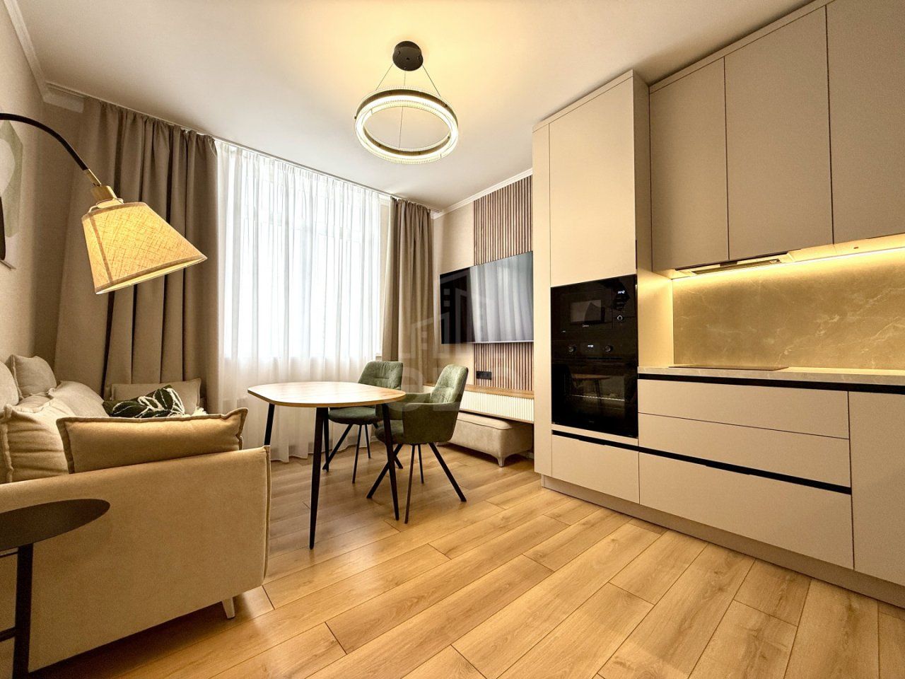 двухкомнатная квартира в Ленинградской области по адресу: Мира ул., 7, к 2