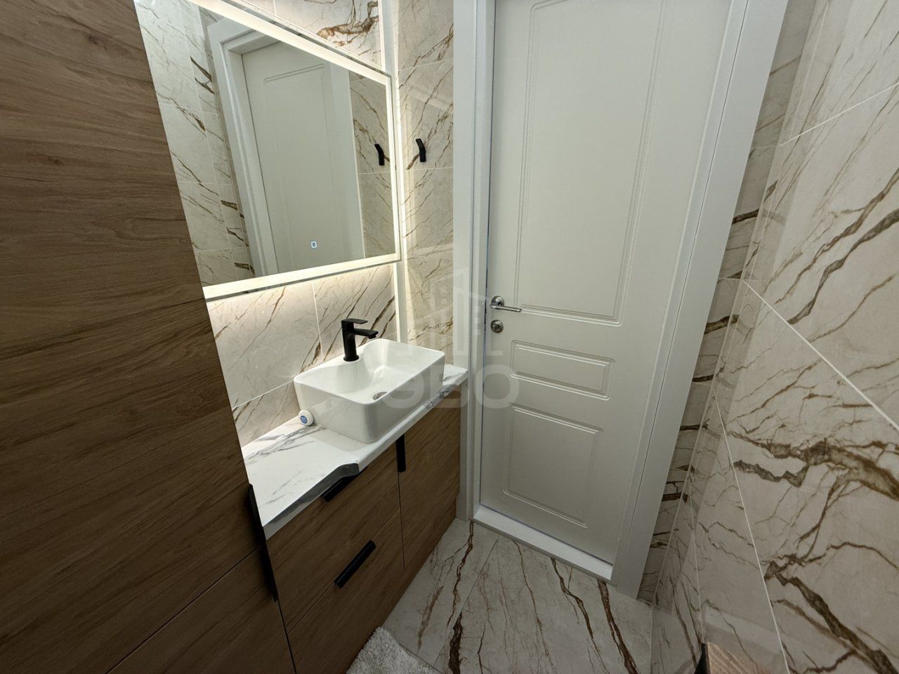 двухкомнатная квартира в Ленинградской области по адресу: Мира ул., 7, к 2