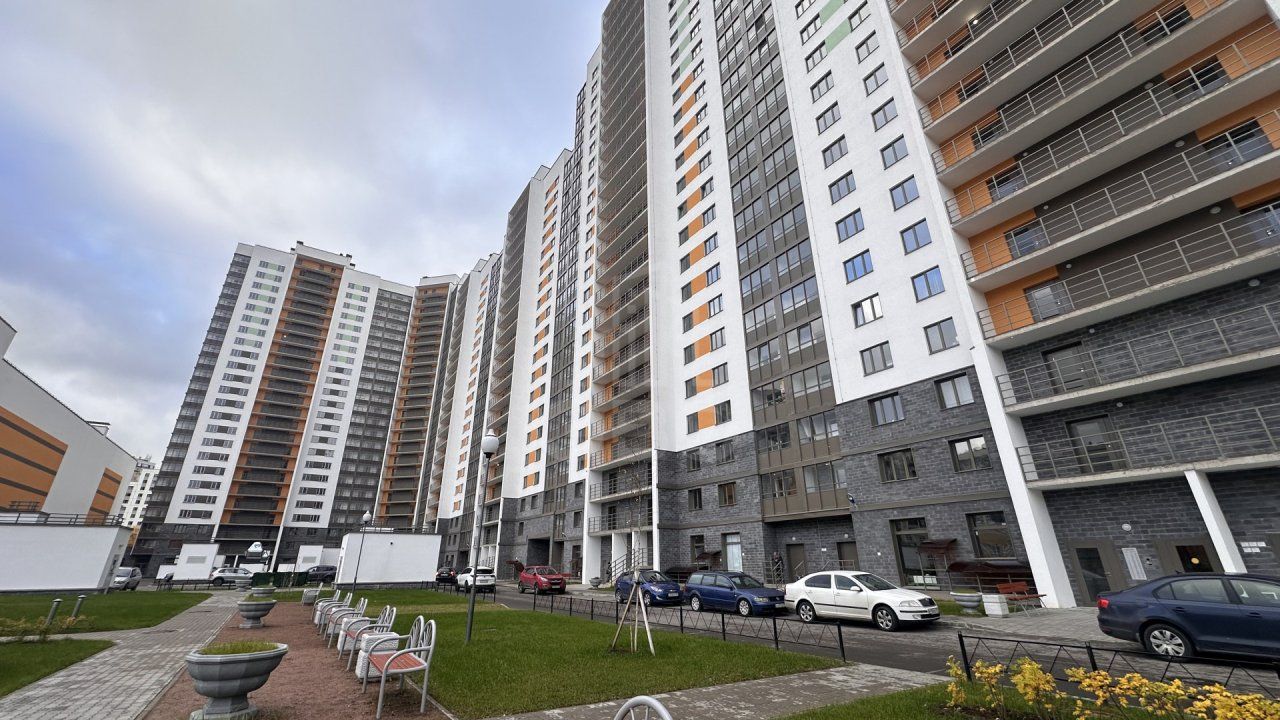 трехкомнатная квартира в Санкт-Петербурге по адресу: Ленинский проспект, 68