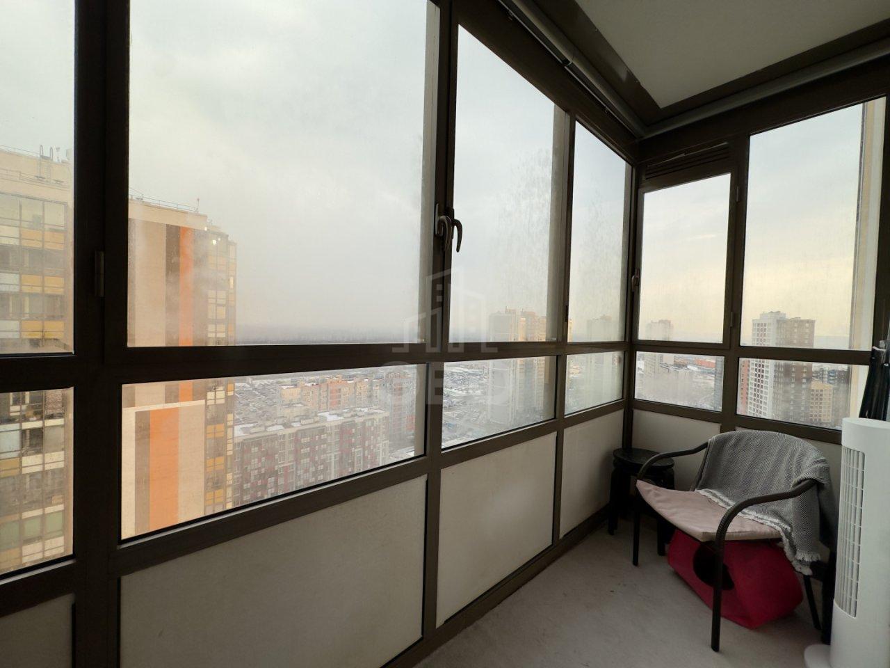 студия в Ленинградской области по адресу: Английская ул., 3, к 2