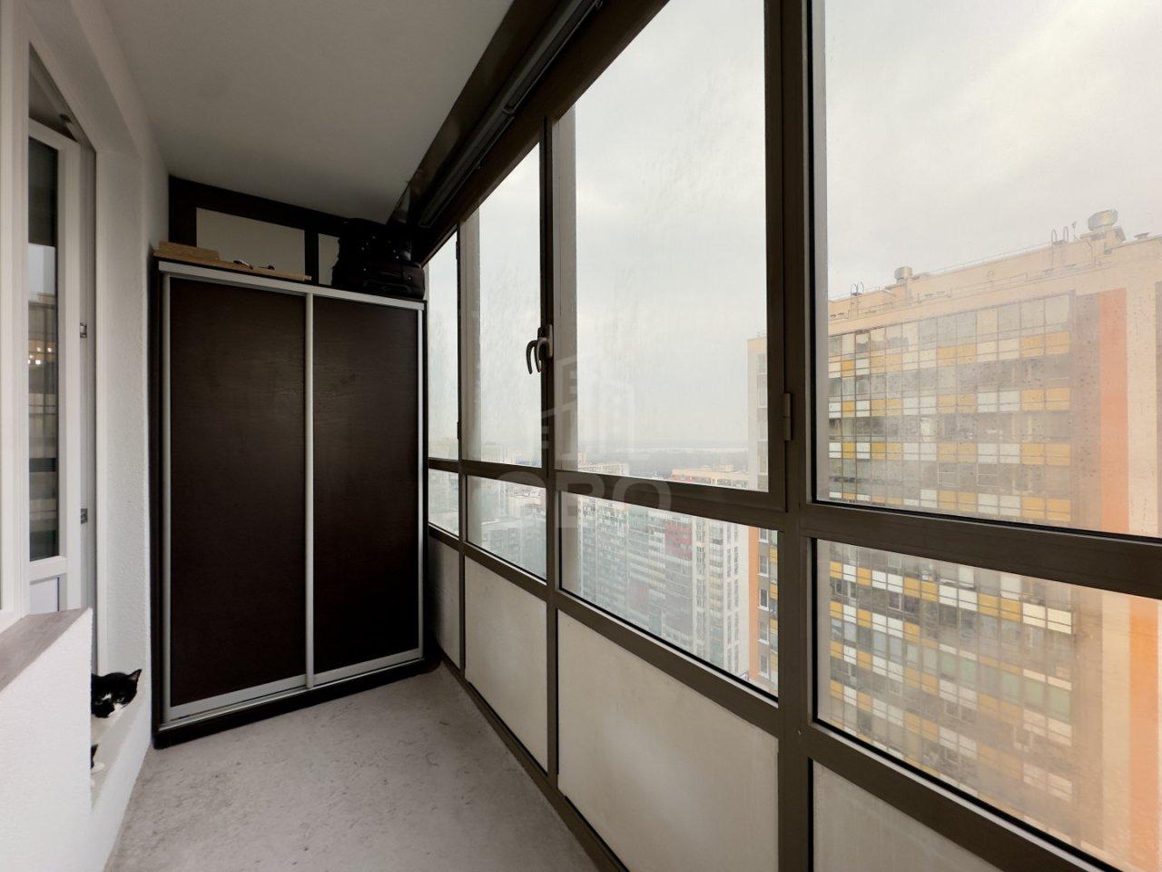 студия в Ленинградской области по адресу: Английская ул., 3, к 2