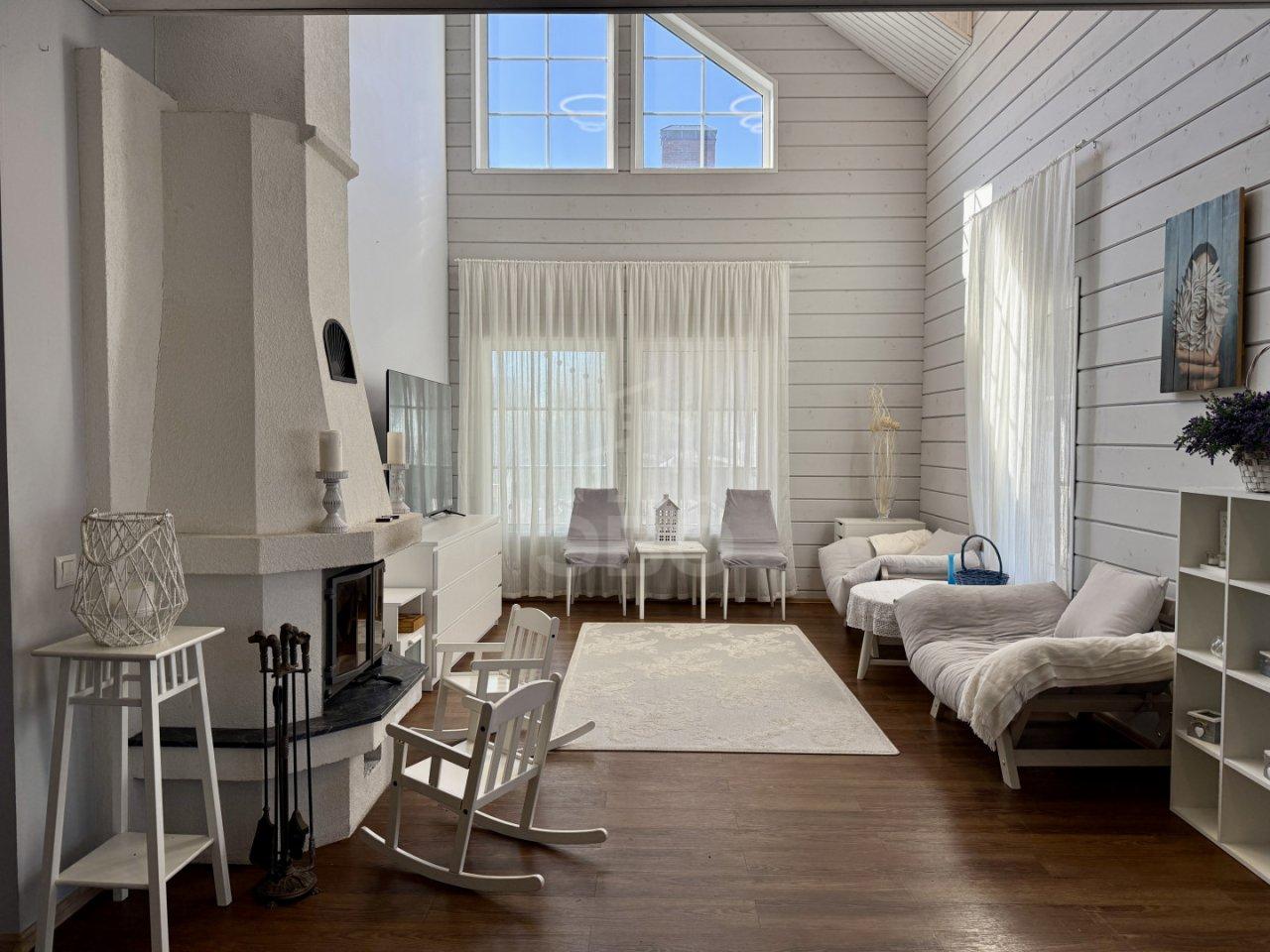 загородная недвижимость в Ленинградской области по адресу: Рябиновая ул., 17