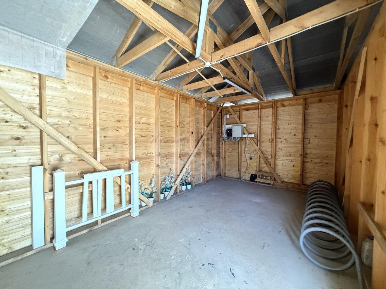 загородная недвижимость в Ленинградской области по адресу: Рябиновая ул., 17