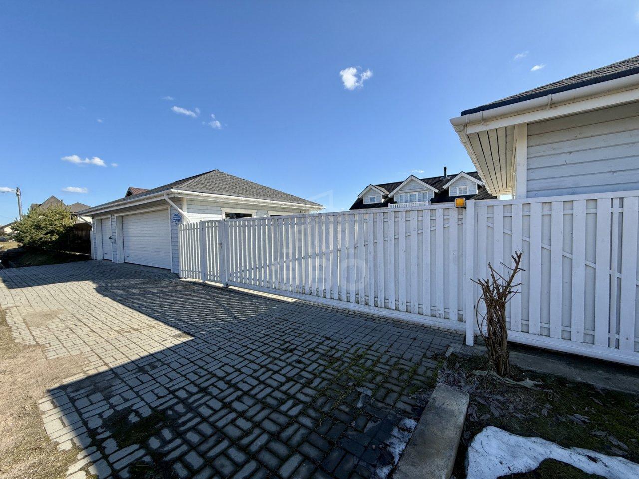 загородная недвижимость в Ленинградской области по адресу: Рябиновая ул., 17