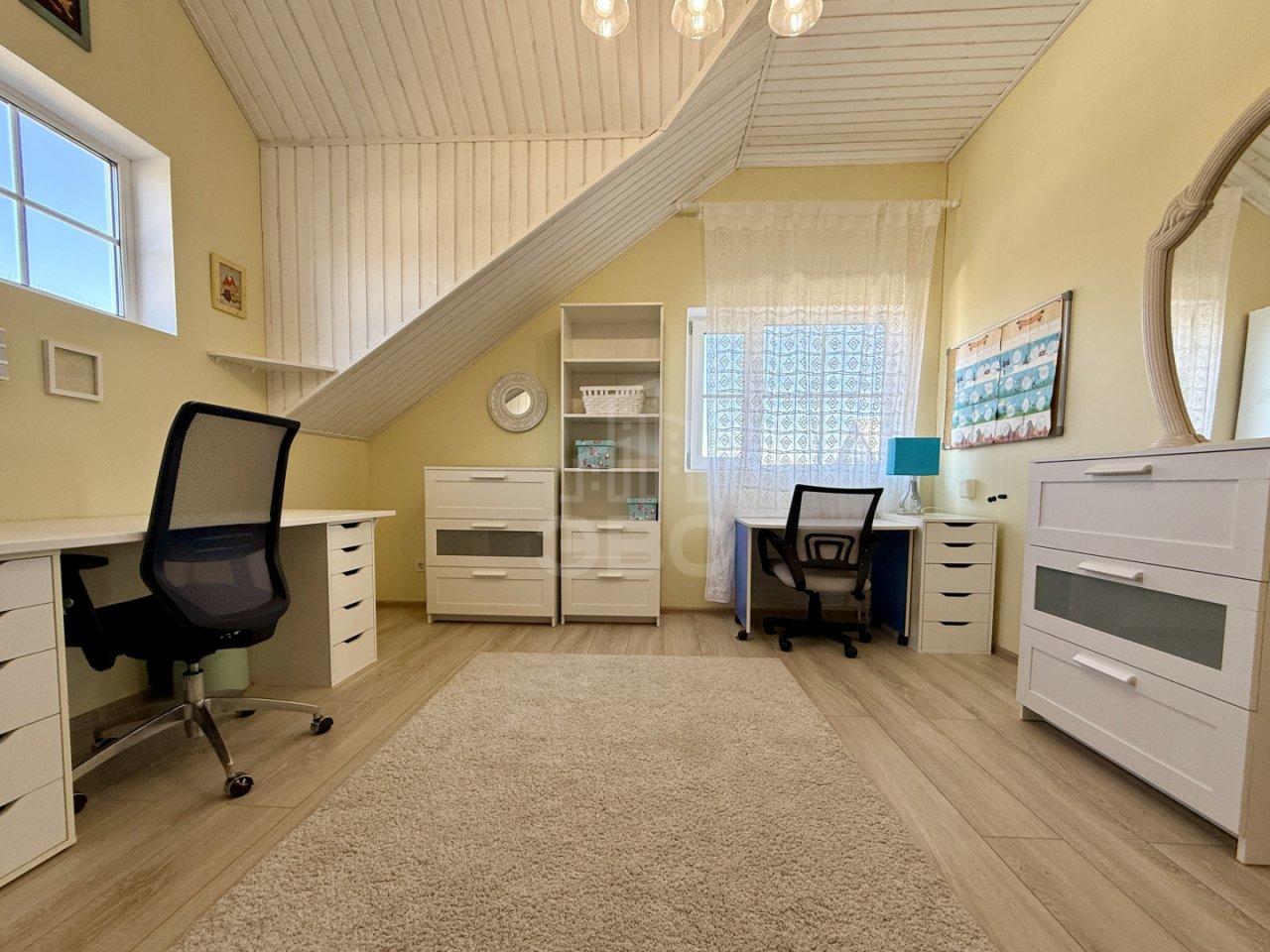 загородная недвижимость в Ленинградской области по адресу: Рябиновая ул., 17