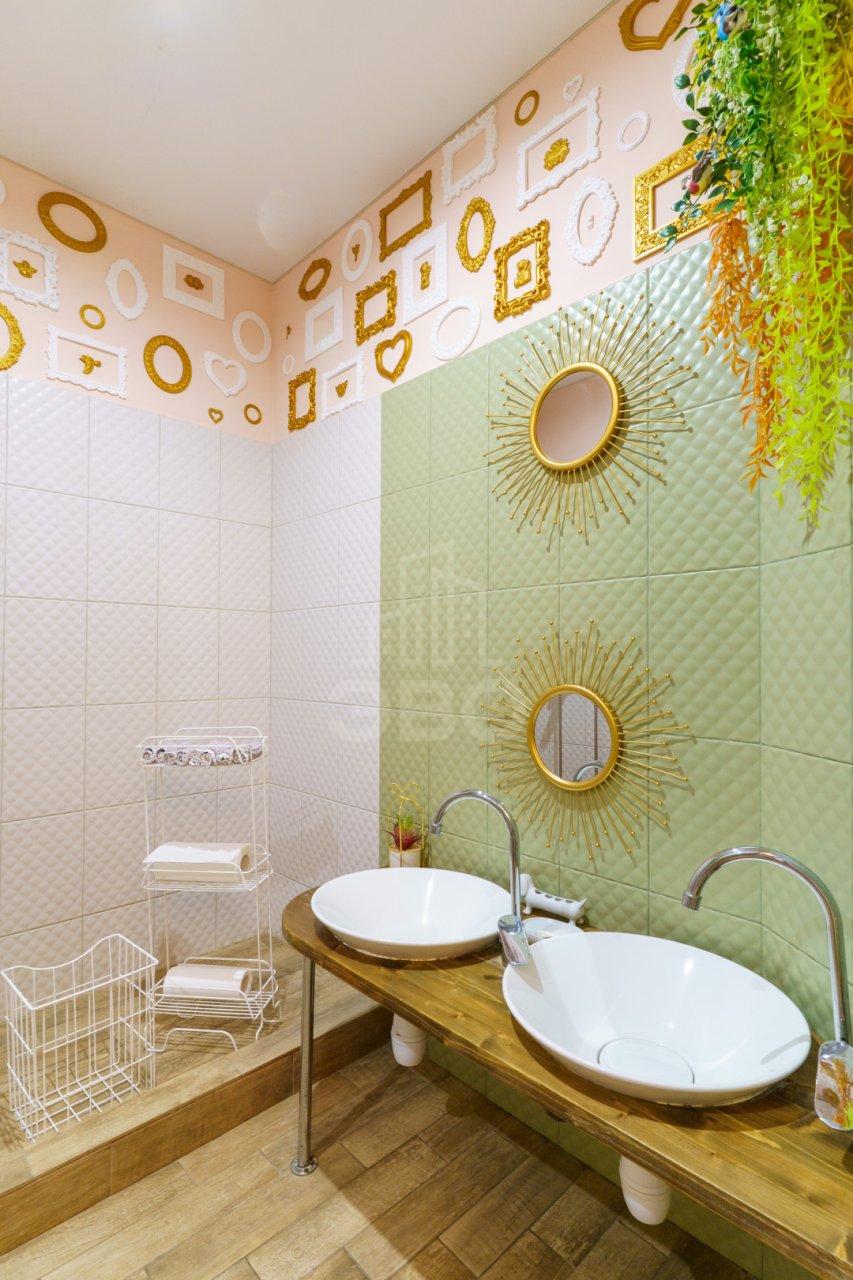 коммерция в Санкт-Петербурге по адресу: 2-я В.О. линия, 13/6