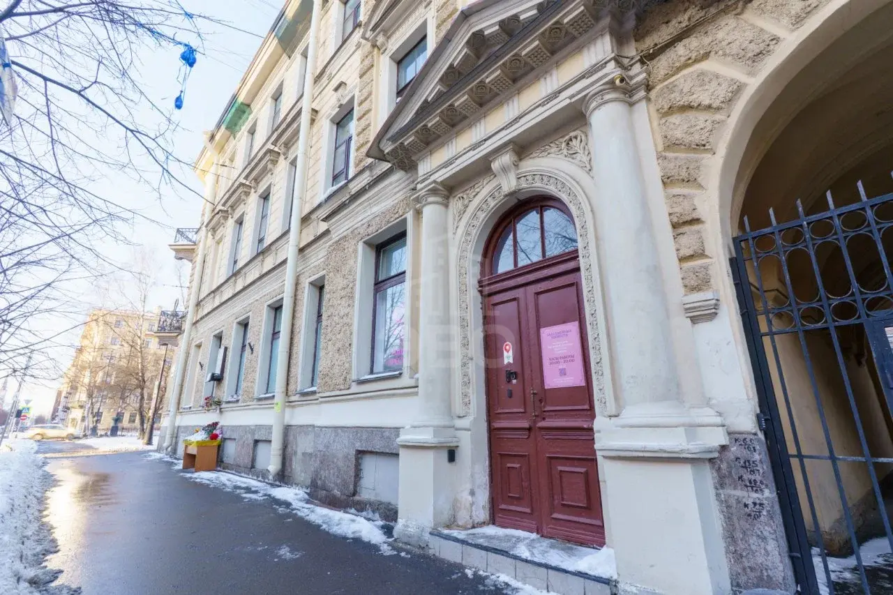 коммерция в Санкт-Петербурге по адресу: 2-я В.О. линия, 13/6