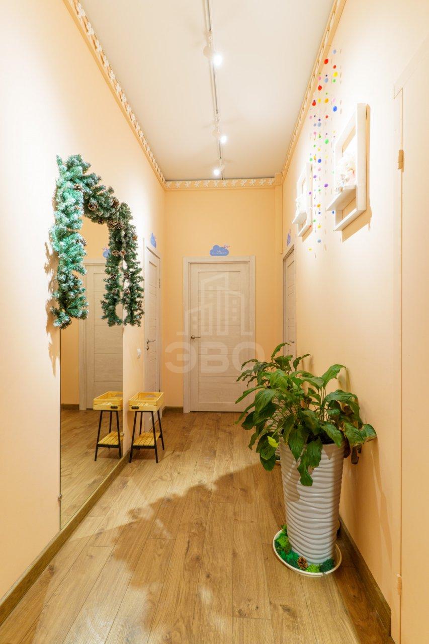 коммерция в Санкт-Петербурге по адресу: 2-я В.О. линия, 13/6