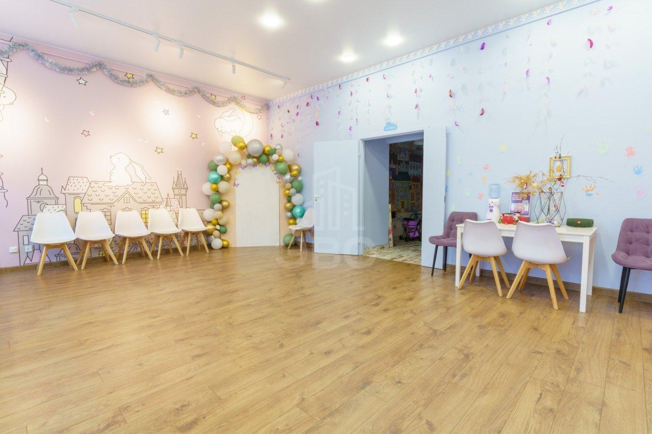 коммерция в Санкт-Петербурге по адресу: 2-я В.О. линия, 13/6