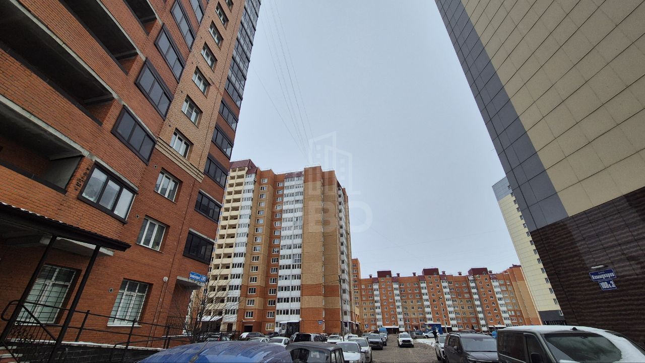 однокомнатная квартира в Санкт-Петербурге по адресу: Коммунаров ул., 190