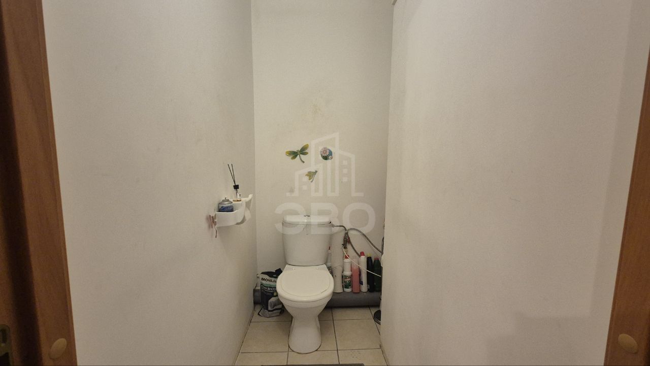 однокомнатная квартира в Санкт-Петербурге по адресу: Коммунаров ул., 190