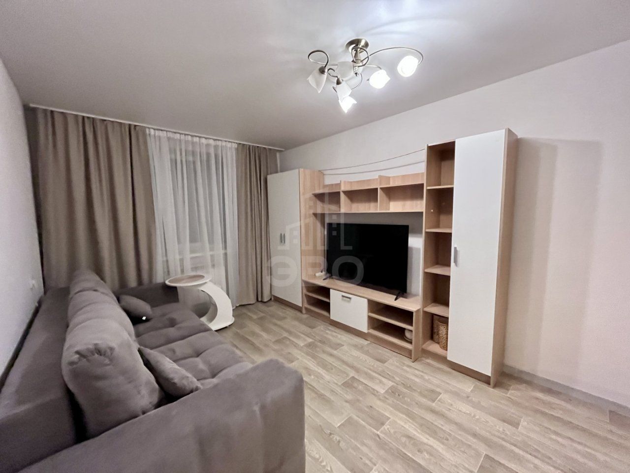 однокомнатная квартира в Санкт-Петербурге по адресу: Октябрьская наб., 80, к 5