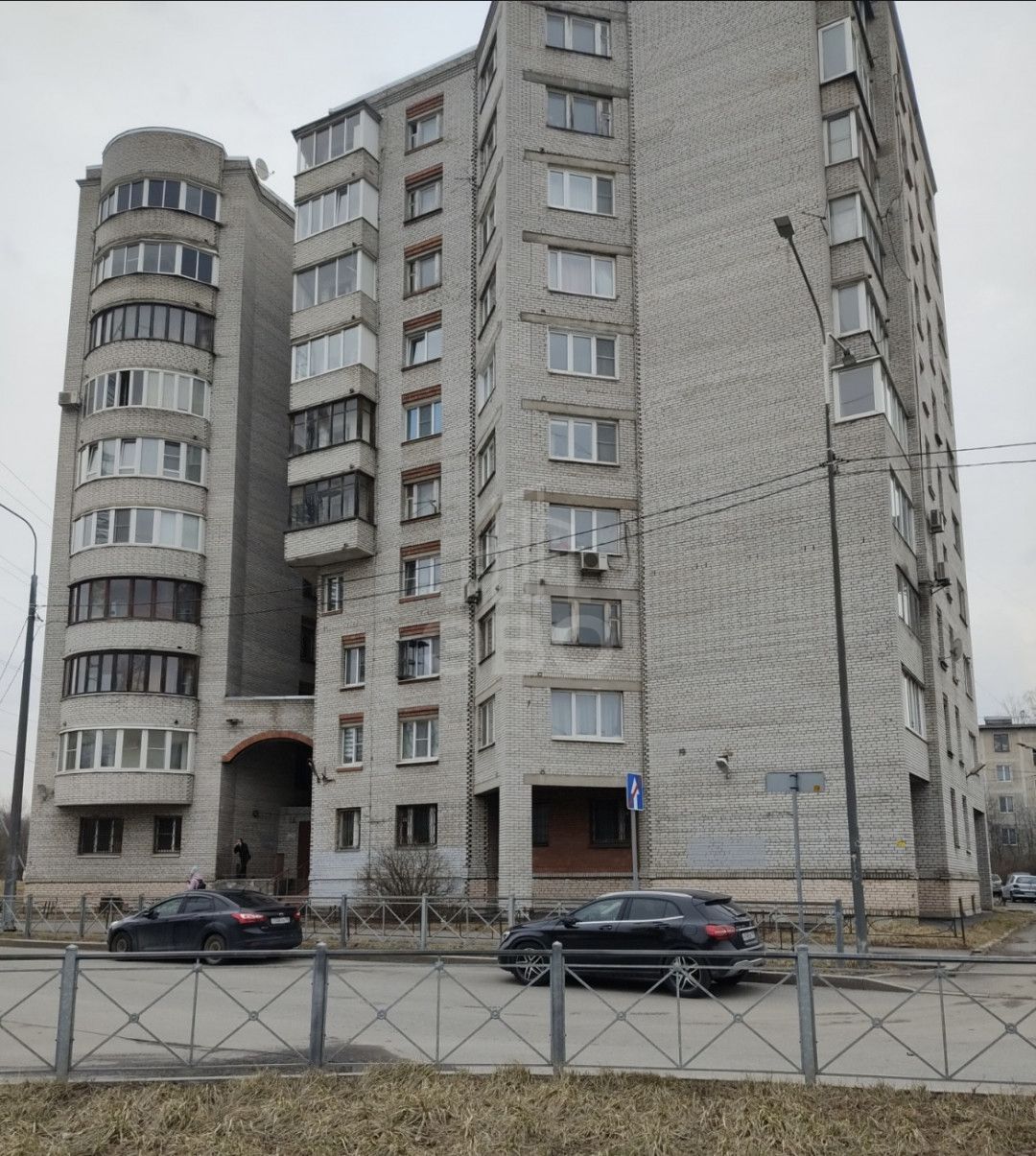 однокомнатная квартира в Санкт-Петербурге по адресу: Октябрьская наб., 80, к 5