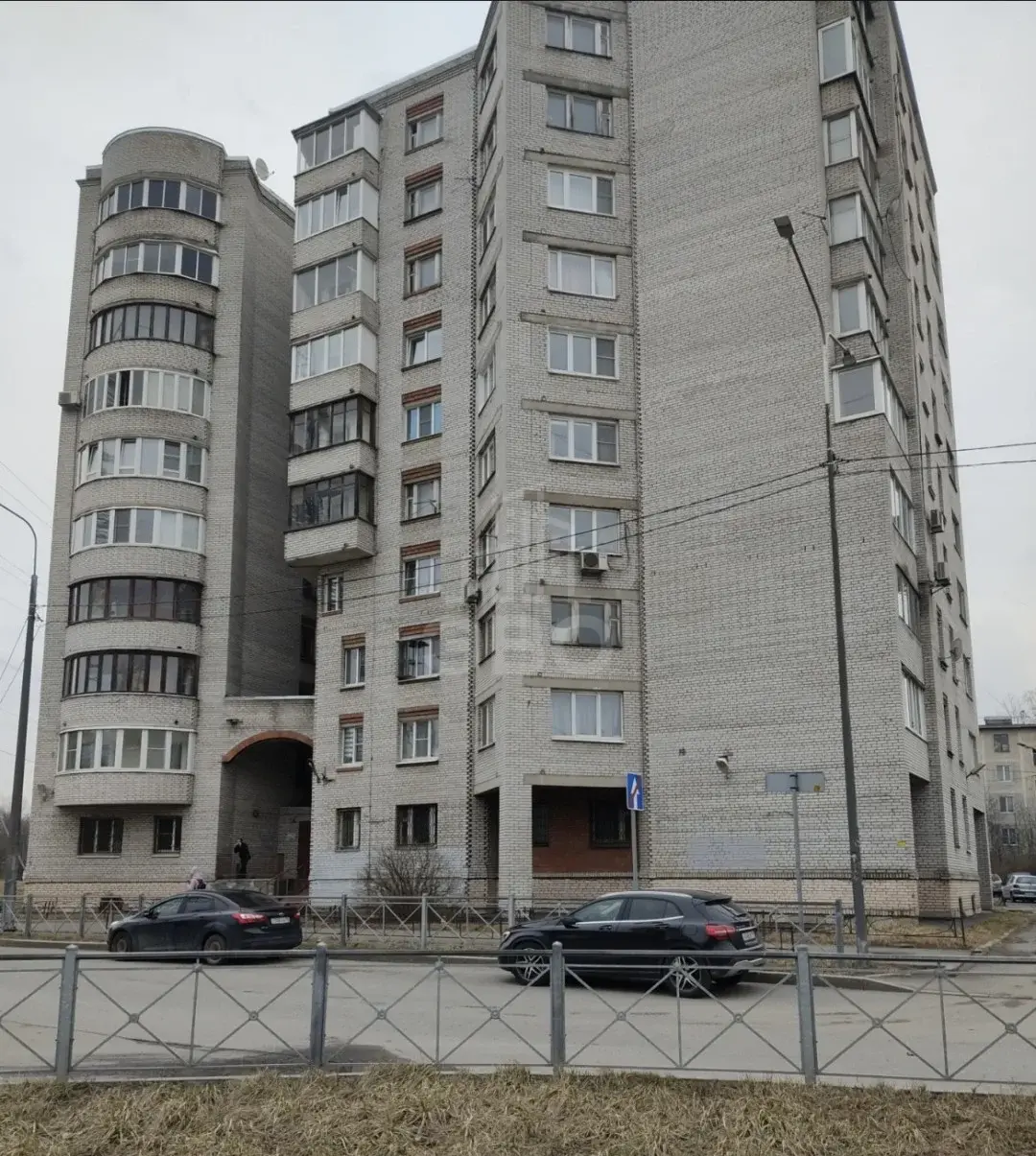 однокомнатная квартира в Санкт-Петербурге по адресу: Октябрьская наб., 80, к 5