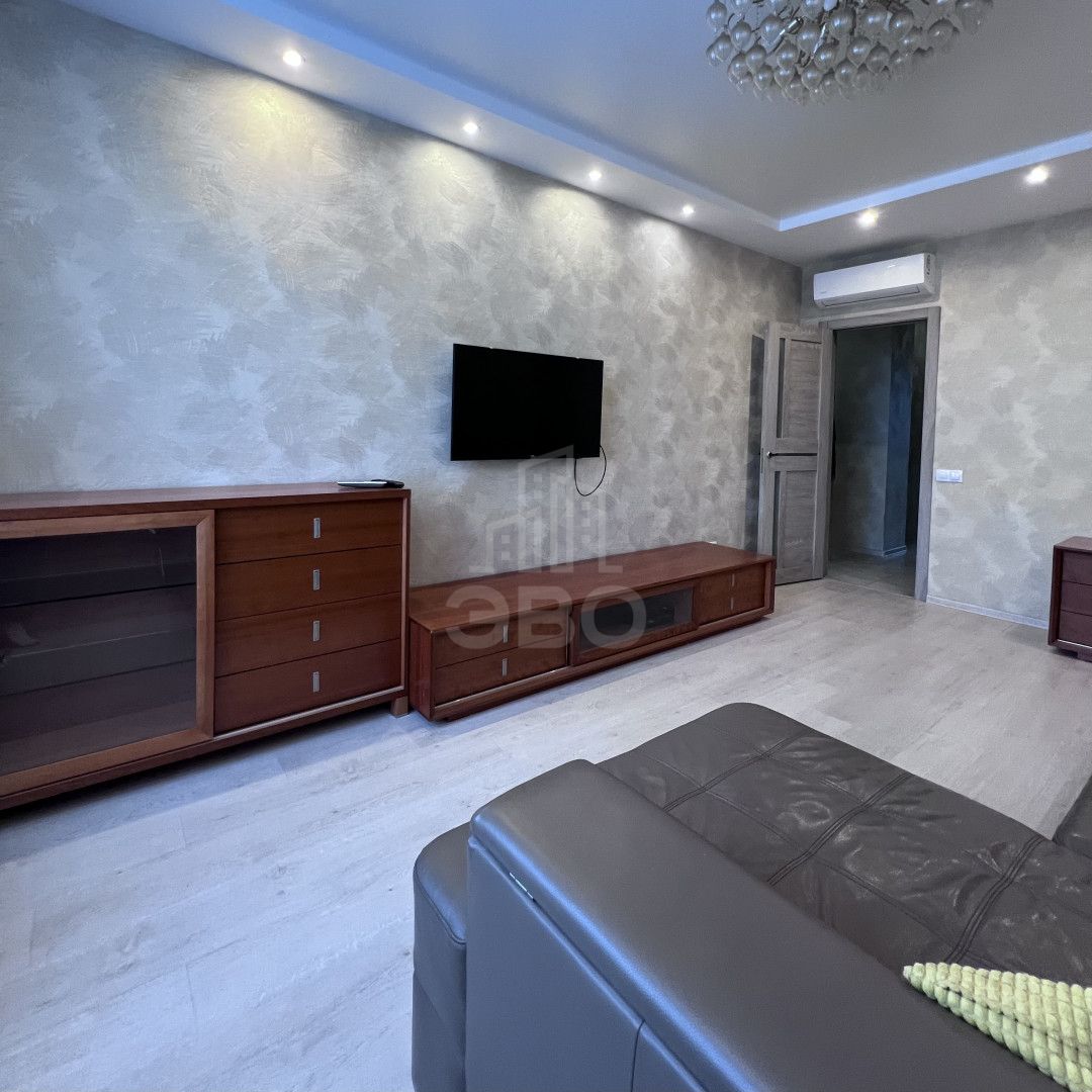 двухкомнатная квартира в Санкт-Петербурге по адресу: Кременчугская ул., 17, к 3