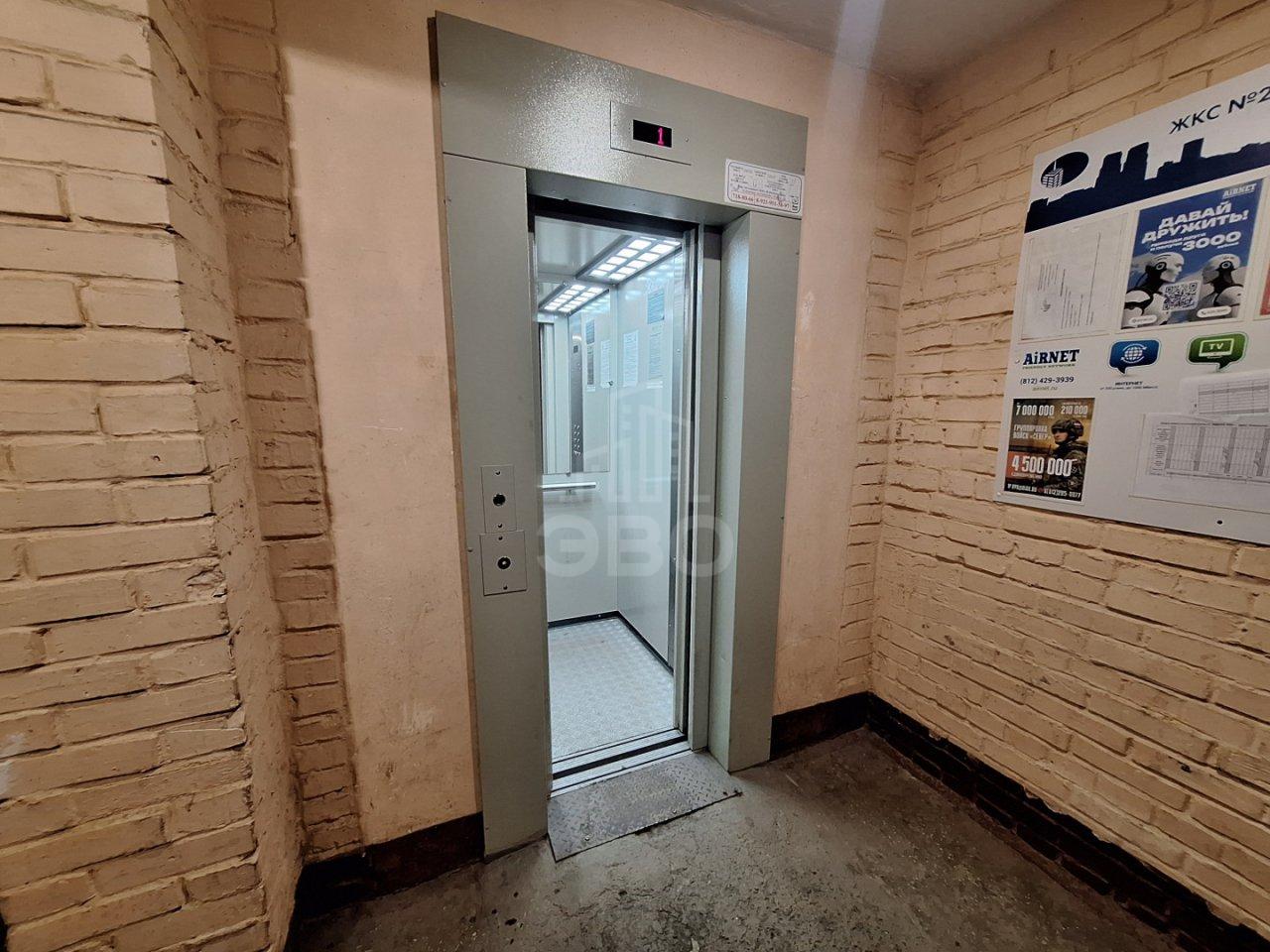 двухкомнатная квартира в Санкт-Петербурге по адресу: Энгельса проспект, 16, к 2