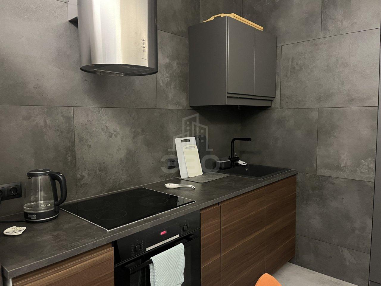 однокомнатная квартира в Санкт-Петербурге по адресу: Маршала Казакова ул., 72, к 1