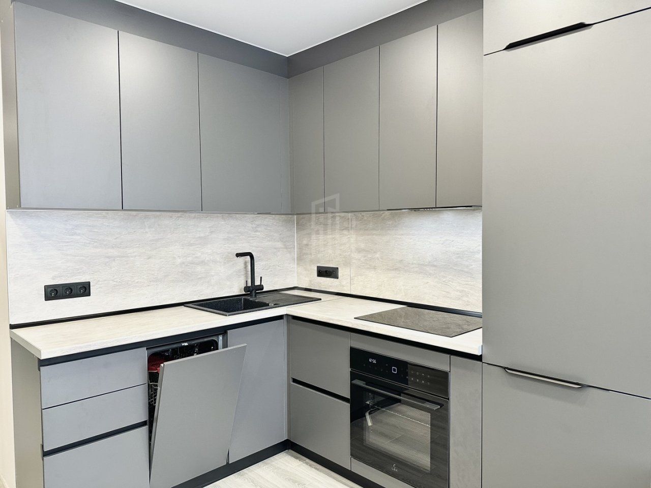 однокомнатная квартира в Санкт-Петербурге по адресу: Белоостровская ул., 28