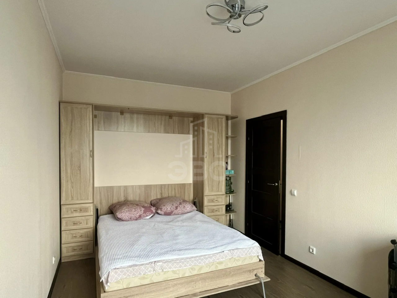 однокомнатная квартира в Санкт-Петербурге по адресу: Комендантский проспект, 64, к 1