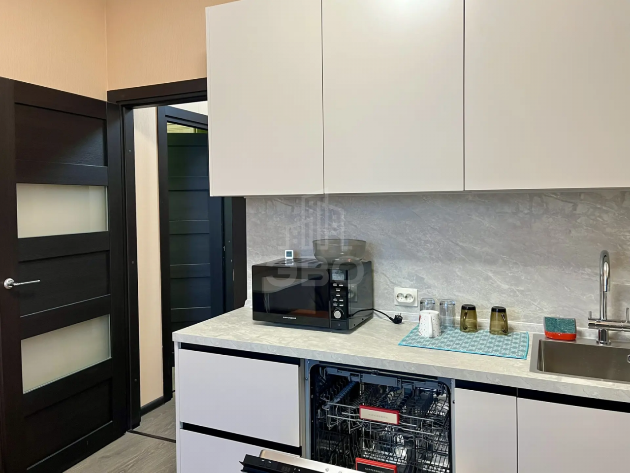 однокомнатная квартира в Санкт-Петербурге по адресу: Комендантский проспект, 64, к 1