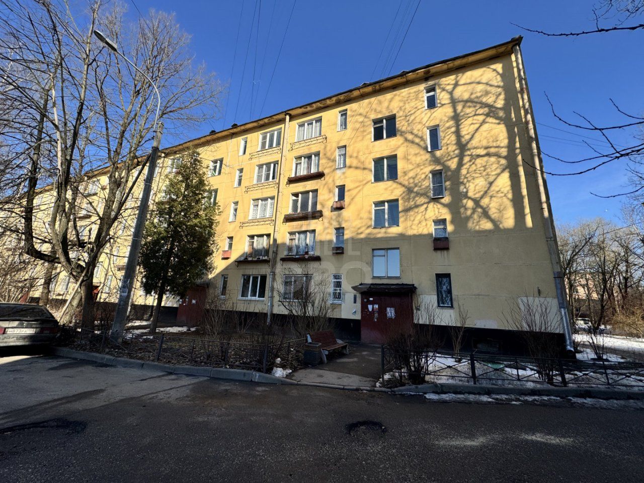 трехкомнатная квартира в Санкт-Петербурге по адресу: Танкиста Хрустицкого ул., 17