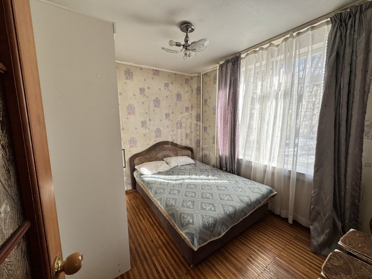 трехкомнатная квартира в Санкт-Петербурге по адресу: Танкиста Хрустицкого ул., 17