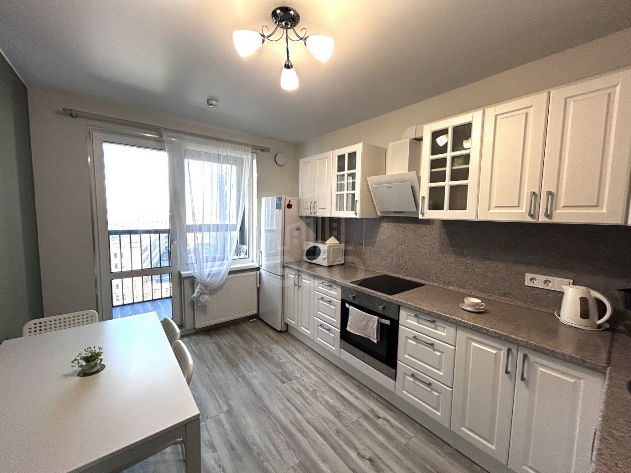 однокомнатная квартира в Санкт-Петербурге по адресу: Салова ул., 61, к 1