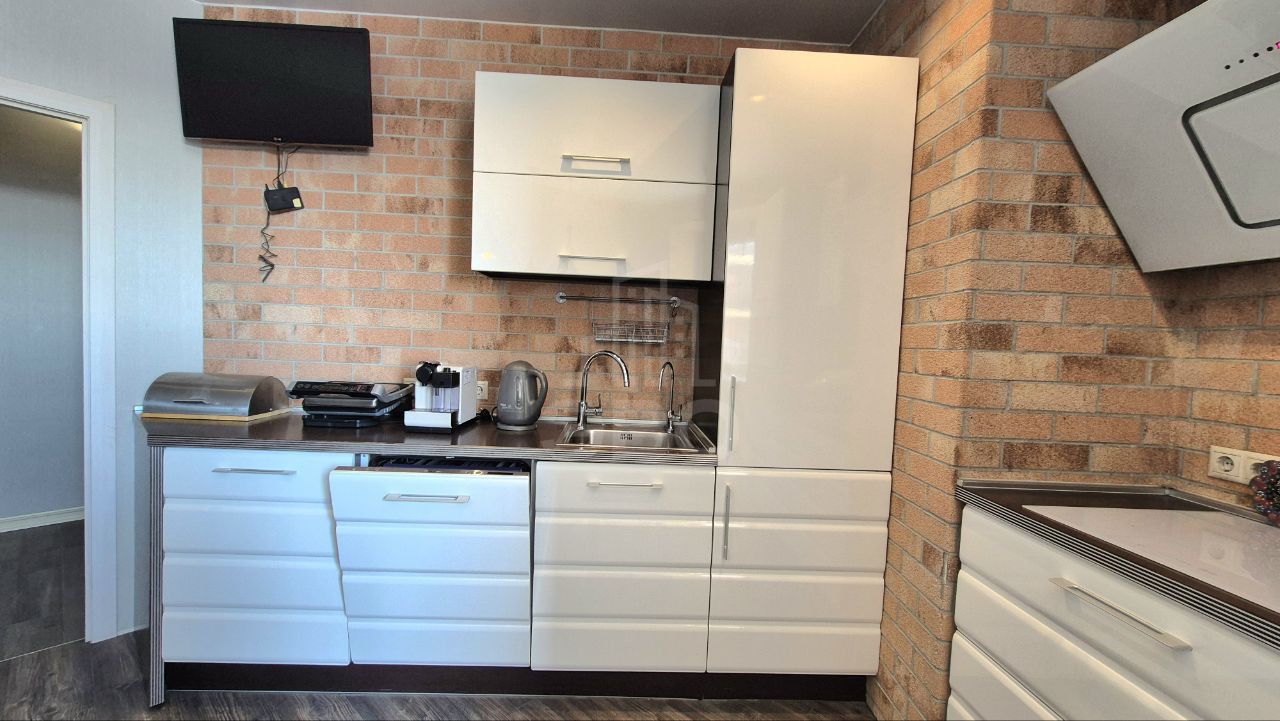 двухкомнатная квартира в Санкт-Петербурге по адресу: Кондратьевский проспект, 62, к 7