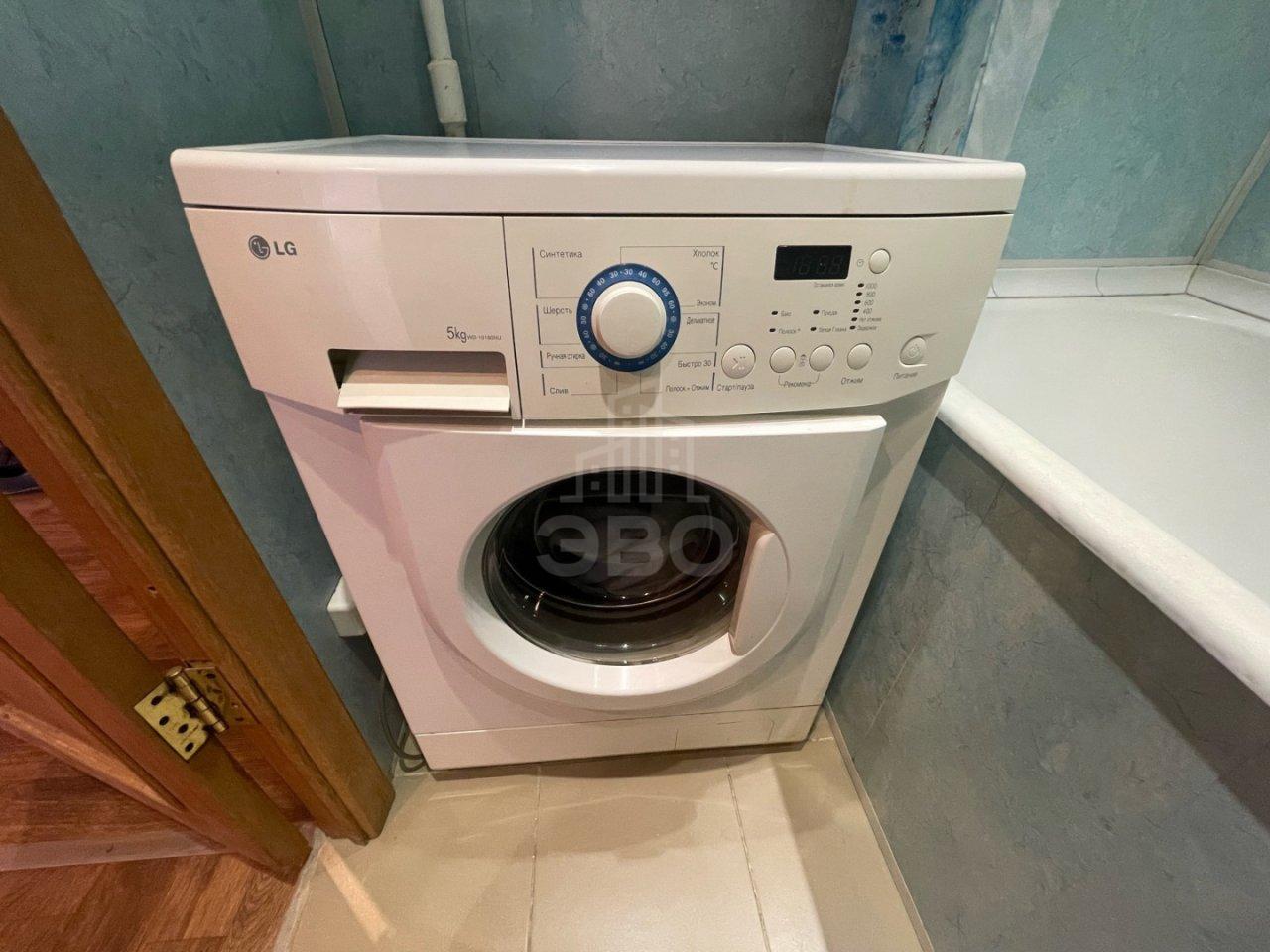 двухкомнатная квартира в Санкт-Петербурге по адресу: Малая Балканская ул., 42, к 1