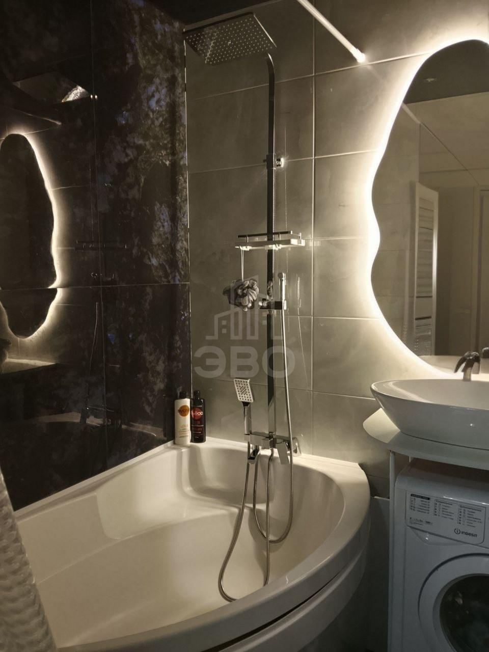 трехкомнатная квартира в Санкт-Петербурге по адресу: Днепропетровская ул., 37