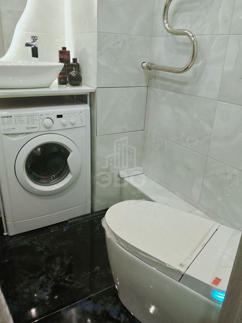 трехкомнатная квартира в Санкт-Петербурге по адресу: Днепропетровская ул., 37