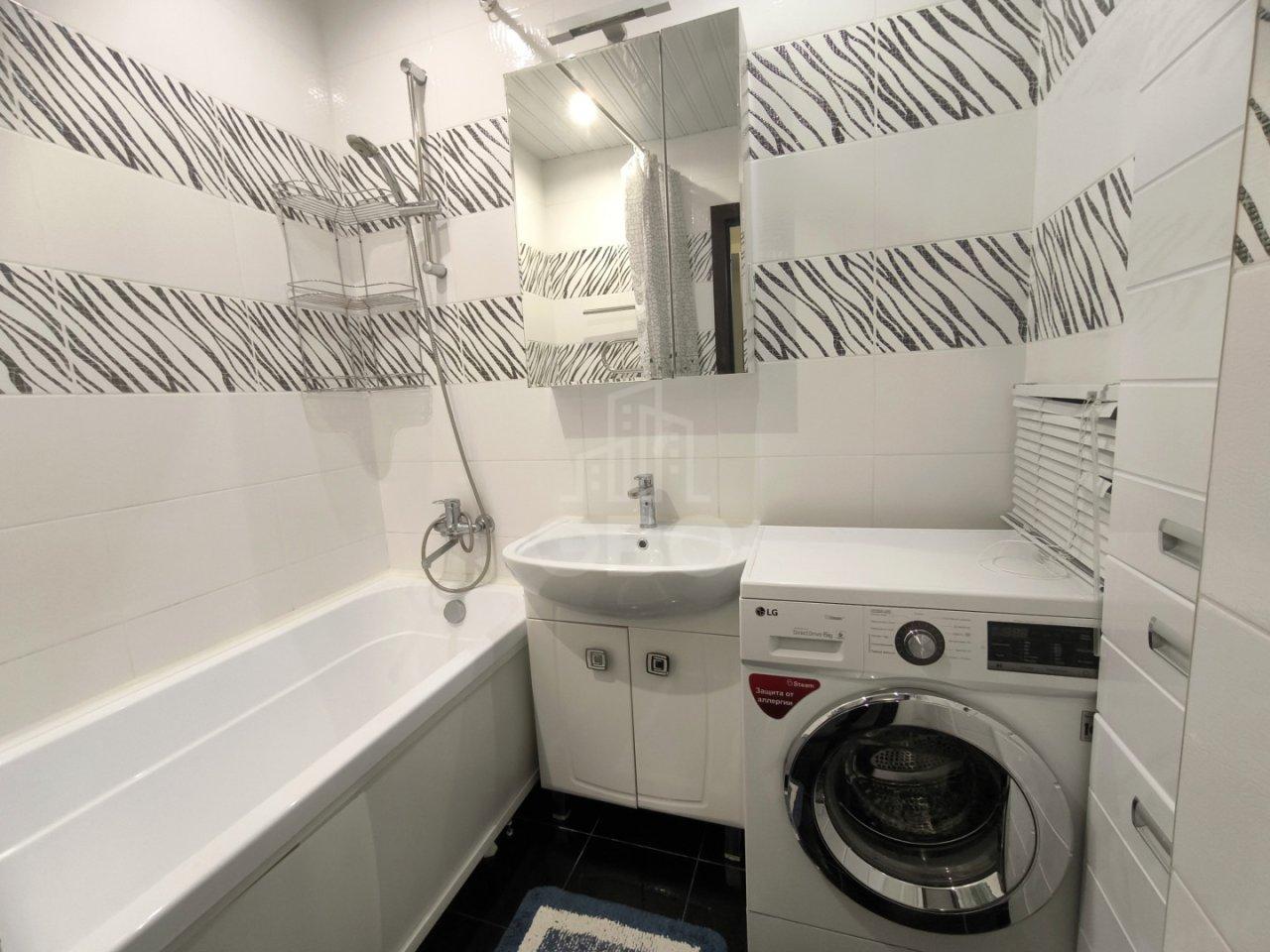 трехкомнатная квартира в Ленинградской области по адресу: Воронцовский б-р., 5, к 2