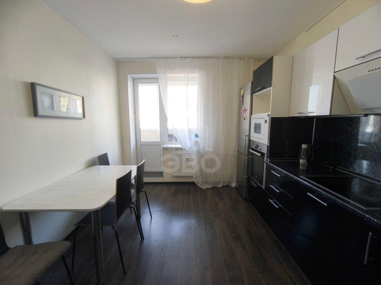 трехкомнатная квартира в Ленинградской области по адресу: Воронцовский б-р., 5, к 2