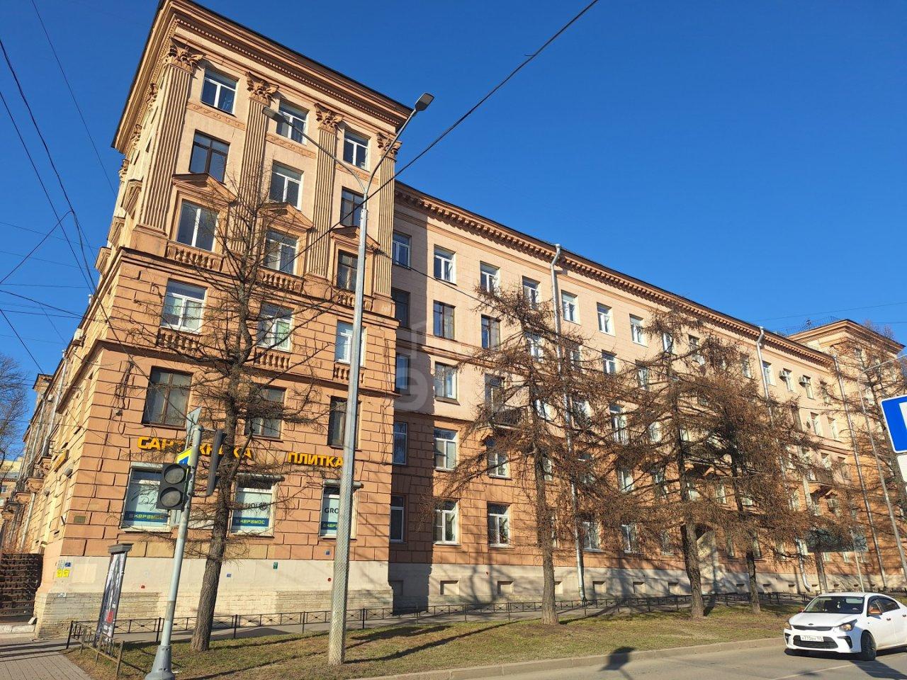 двухкомнатная квартира в Санкт-Петербурге по адресу: Энгельса проспект, 13, к 2