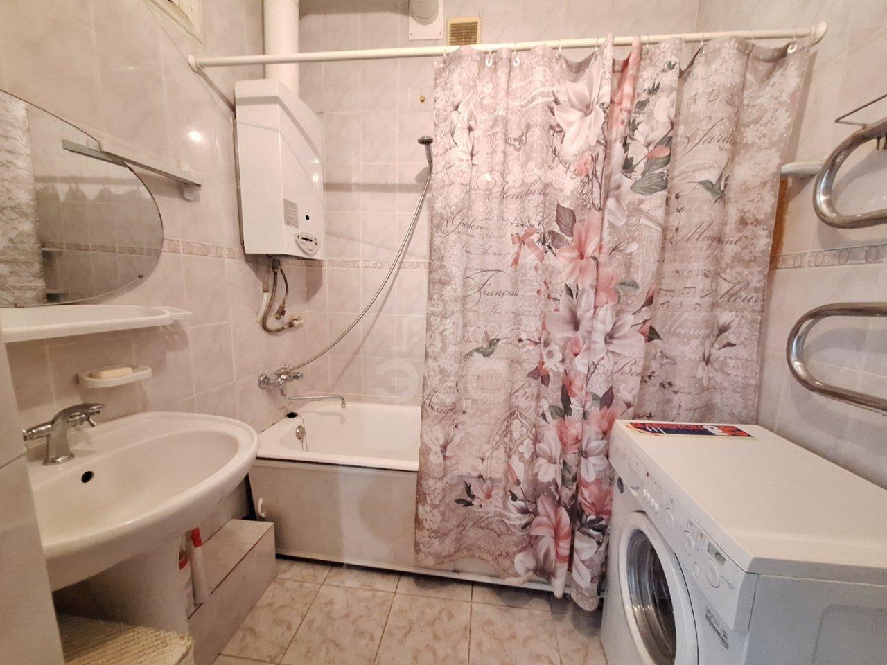 двухкомнатная квартира в Санкт-Петербурге по адресу: Энгельса проспект, 13, к 2