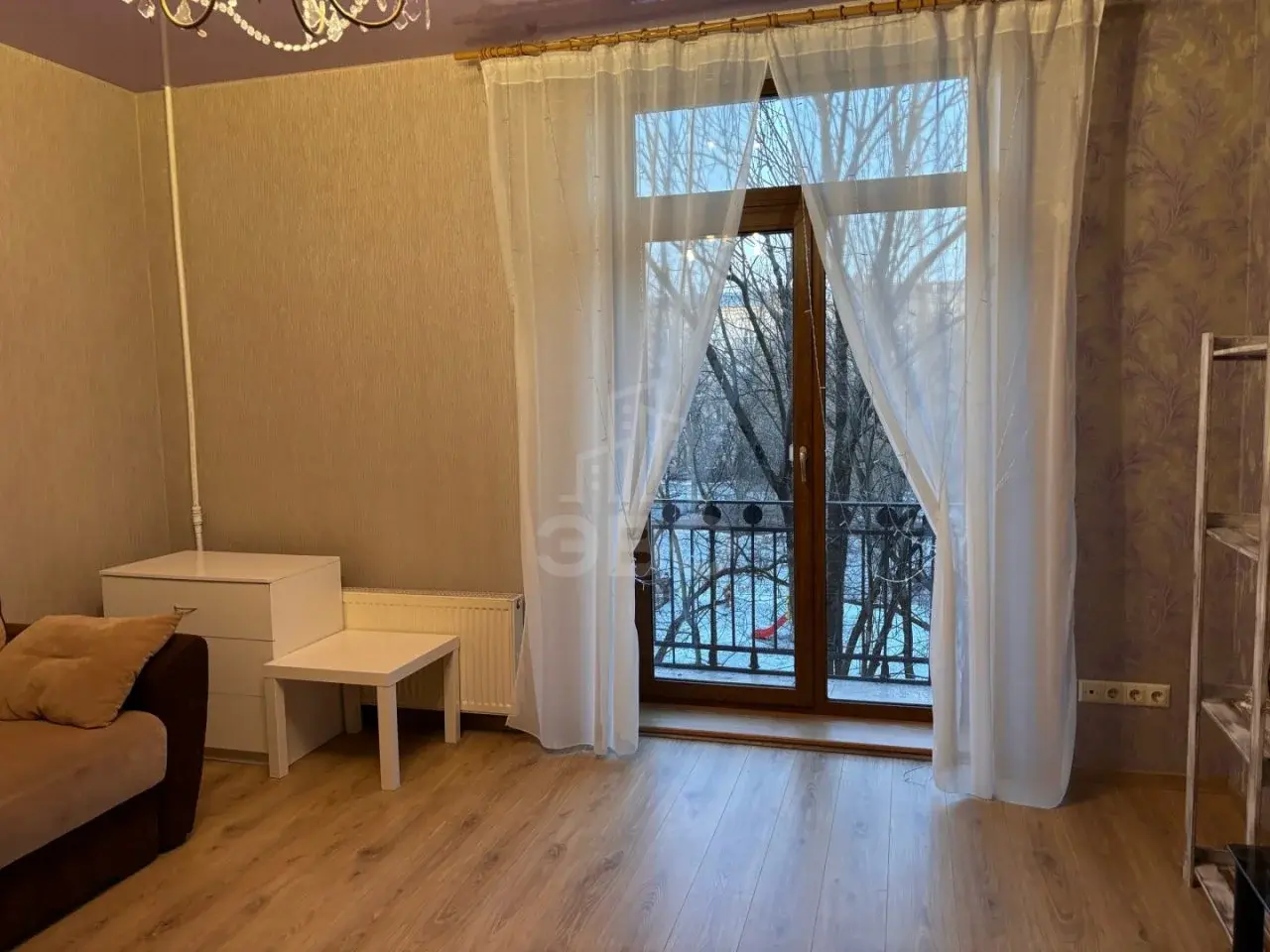 трехкомнатная квартира в Санкт-Петербурге по адресу: Чёрной речки наб., 8
