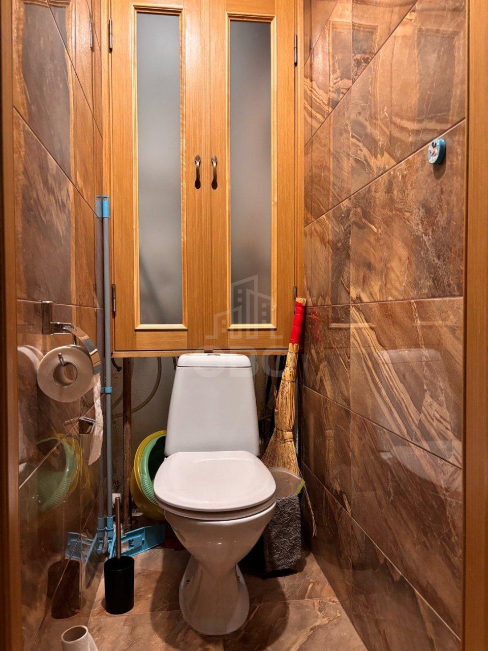 трехкомнатная квартира в Санкт-Петербурге по адресу: Чёрной речки наб., 8