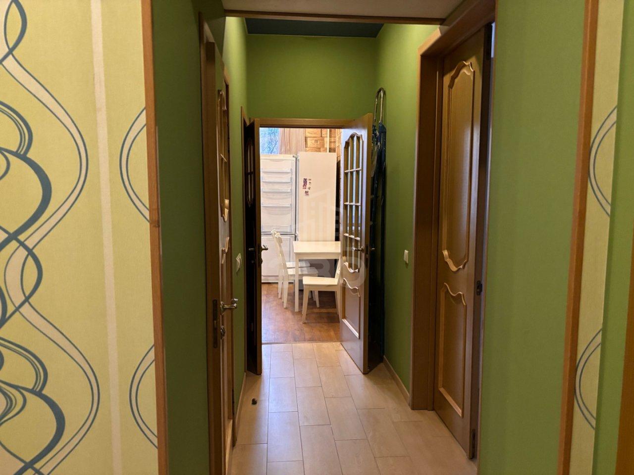 трехкомнатная квартира в Санкт-Петербурге по адресу: Чёрной речки наб., 8