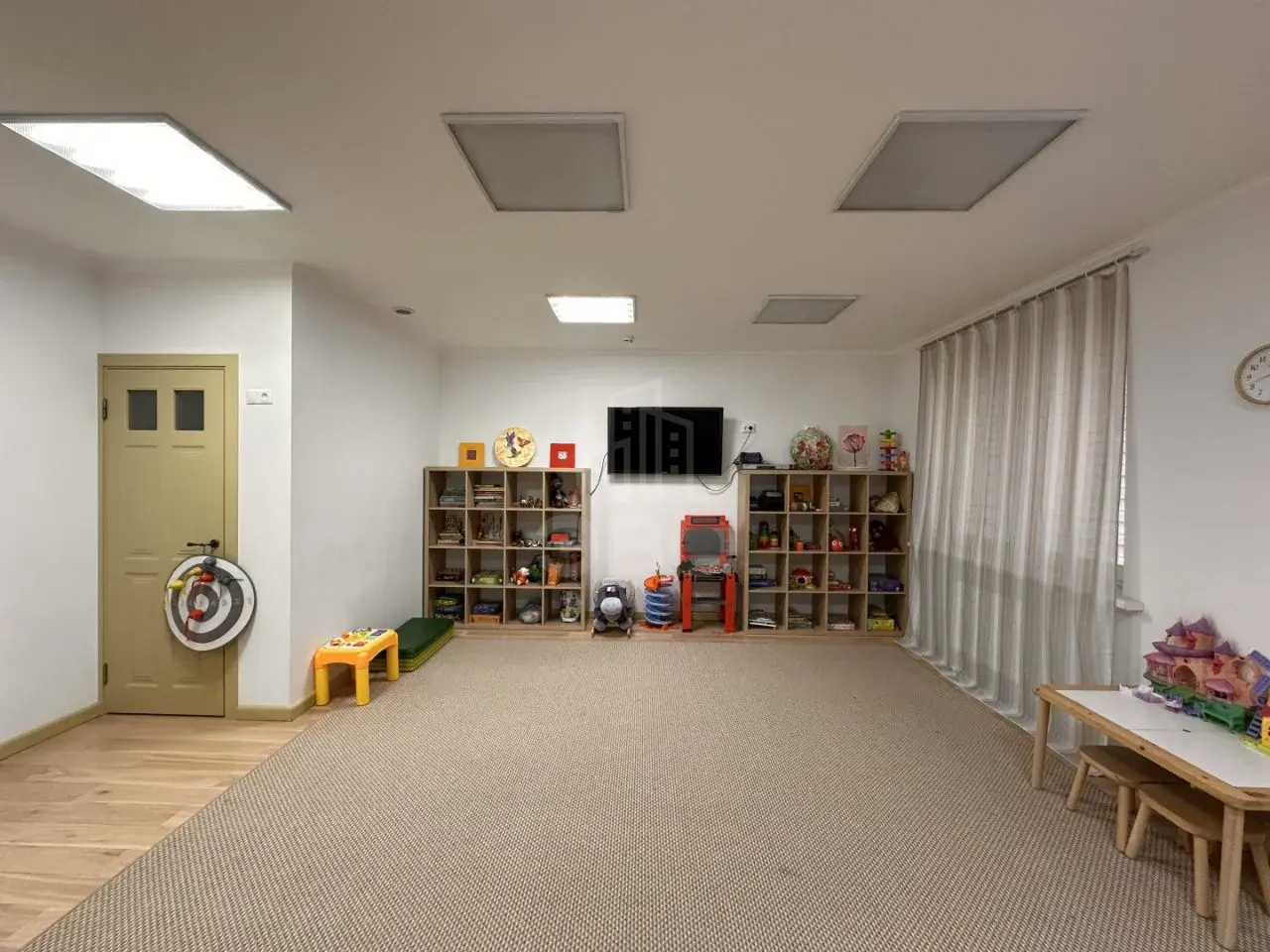 коммерция в Санкт-Петербурге по адресу: Смоленская ул., 11, к 2