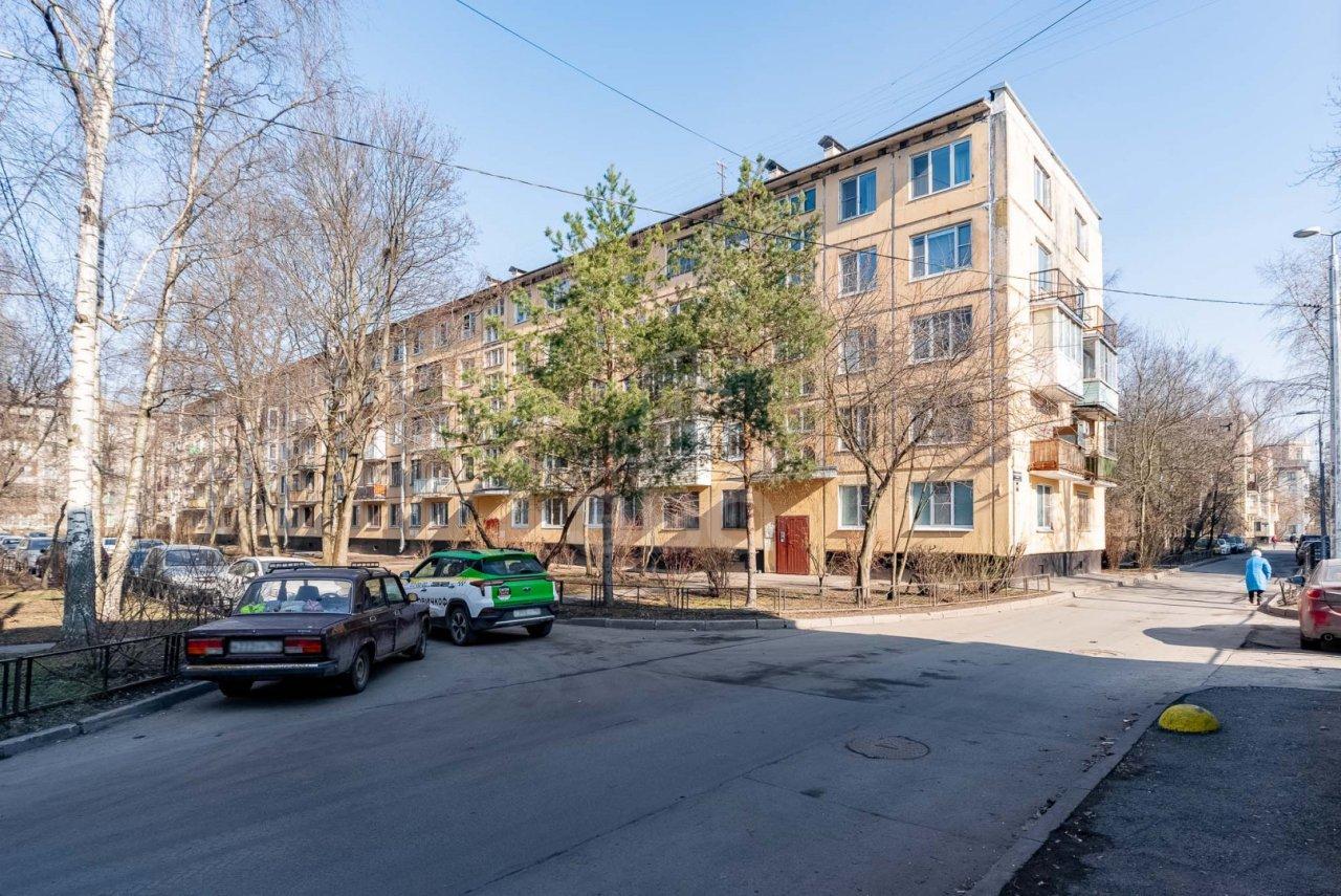 двухкомнатная квартира в Санкт-Петербурге по адресу: Новоизмайловский проспект, 32, к 2