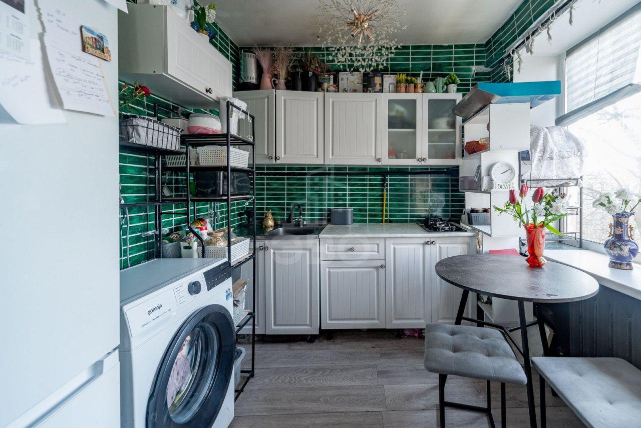 двухкомнатная квартира в Санкт-Петербурге по адресу: Новоизмайловский проспект, 32, к 2