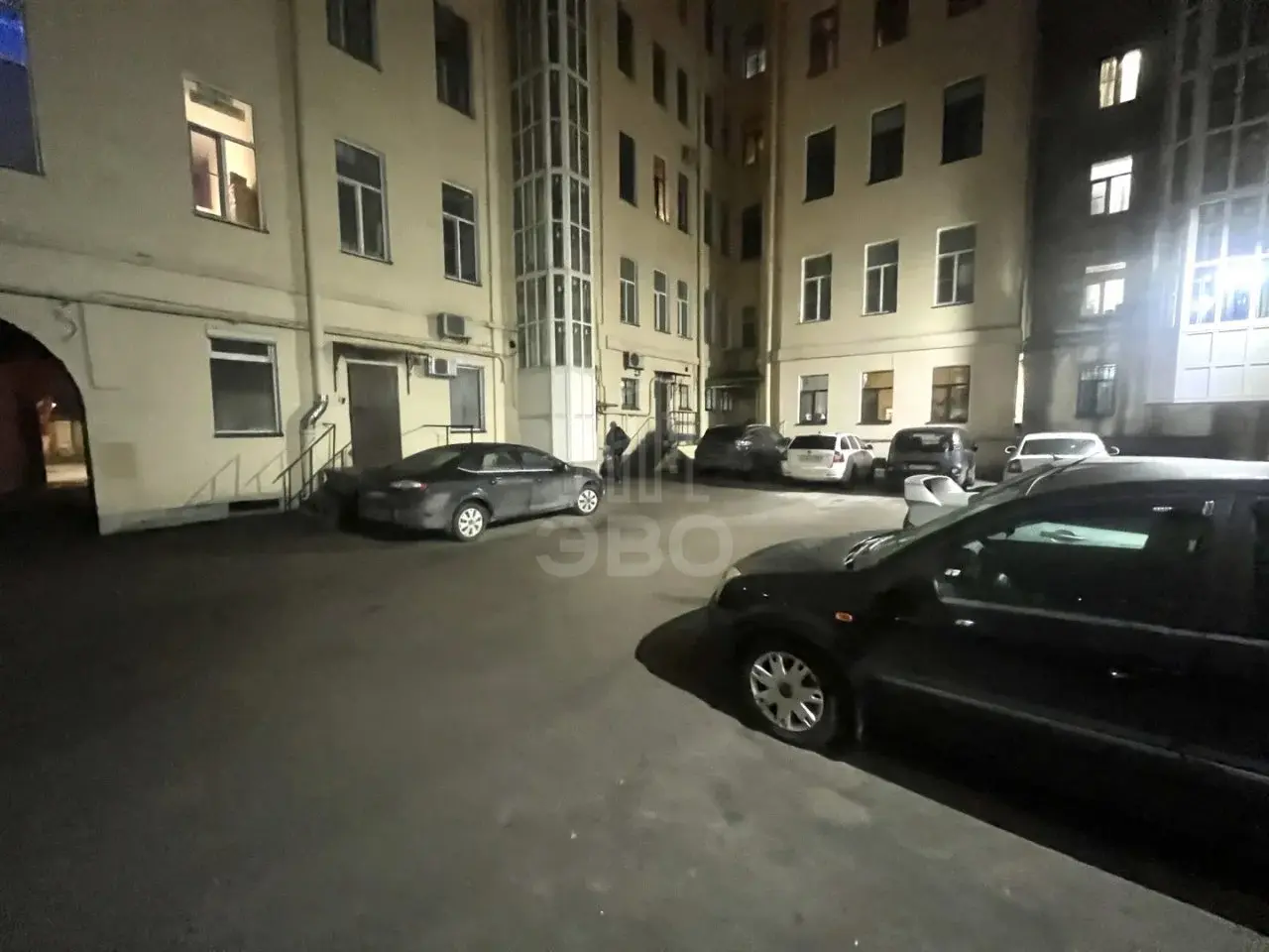 трехкомнатная квартира в Санкт-Петербурге по адресу: Рижский проспект, 50, литера б