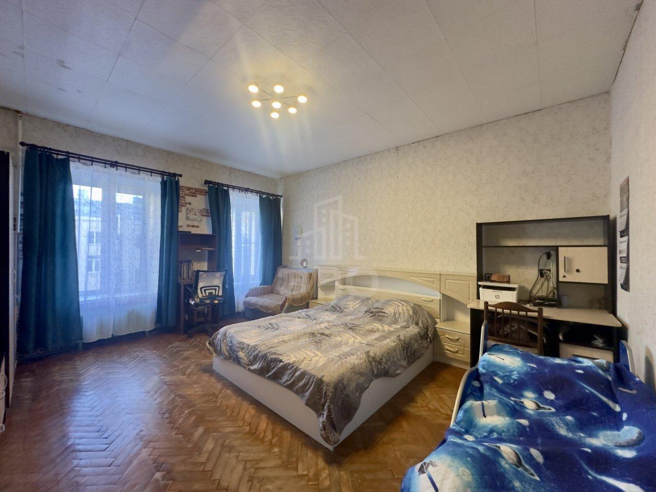 четырехкомнатная квартира в Санкт-Петербурге по адресу: Вознесенский проспект, 55, литера А