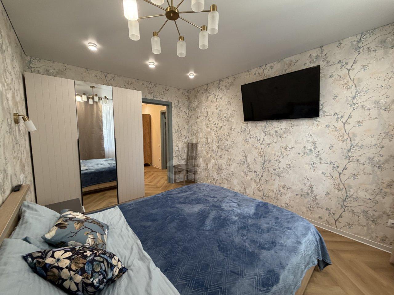 трехкомнатная квартира в Санкт-Петербурге по адресу: Большевиков проспект, 39, к 1, литера Ы