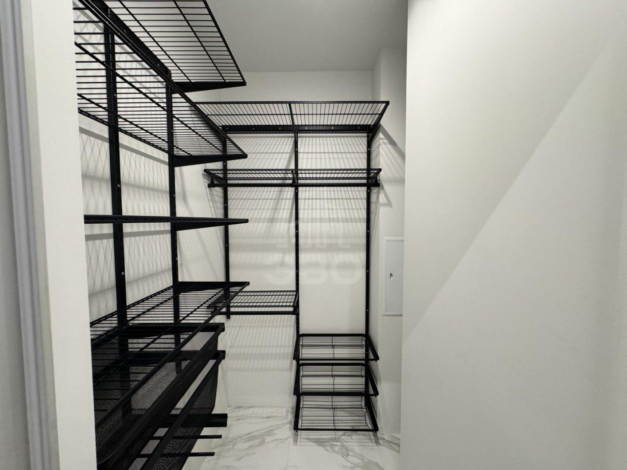 однокомнатная квартира в Санкт-Петербурге по адресу: Типанова ул., 23, строение 1