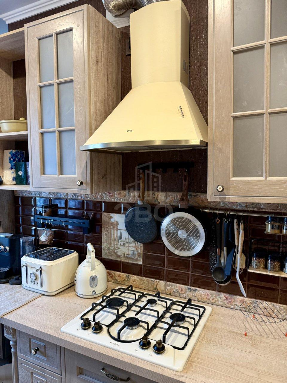 трехкомнатная квартира в Ленинградской области по адресу: Красноармейский проспект, 15