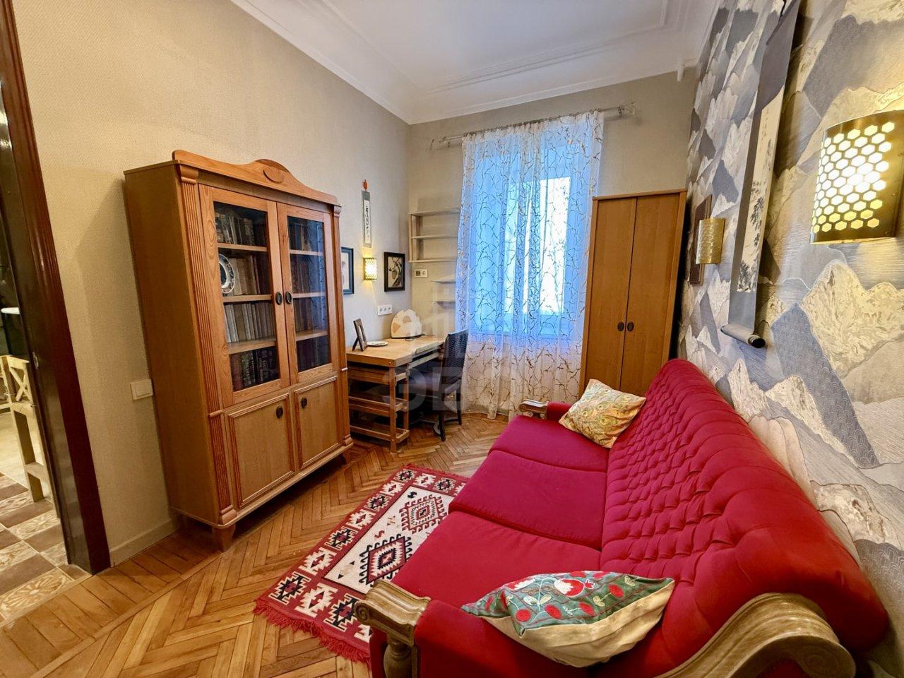 трехкомнатная квартира в Ленинградской области по адресу: Красноармейский проспект, 15