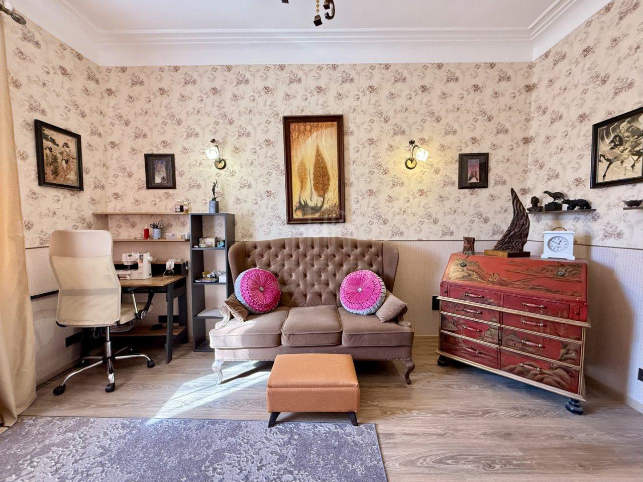 трехкомнатная квартира в Ленинградской области по адресу: Красноармейский проспект, 15