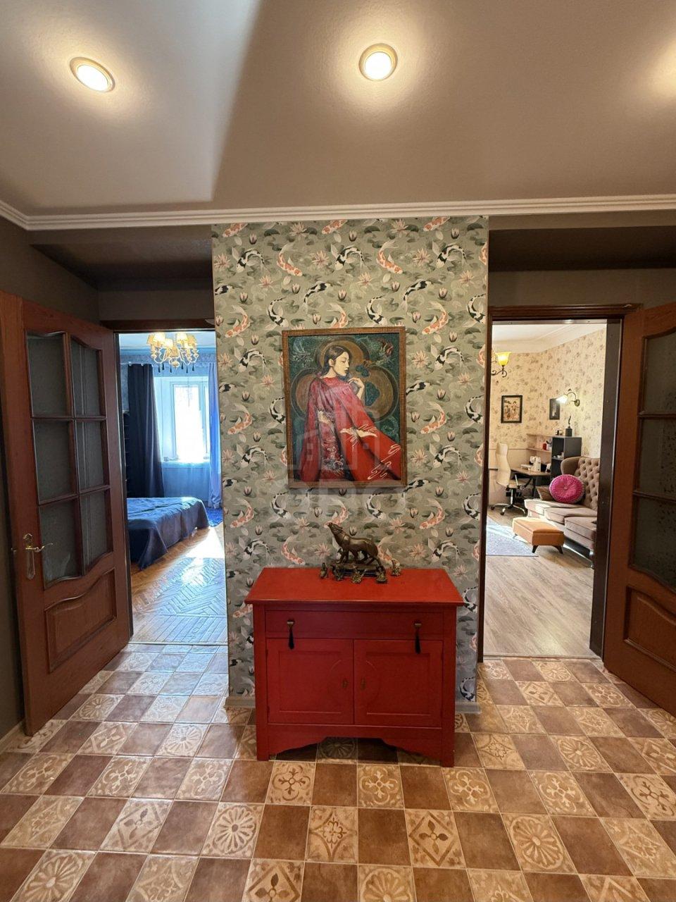 трехкомнатная квартира в Ленинградской области по адресу: Красноармейский проспект, 15